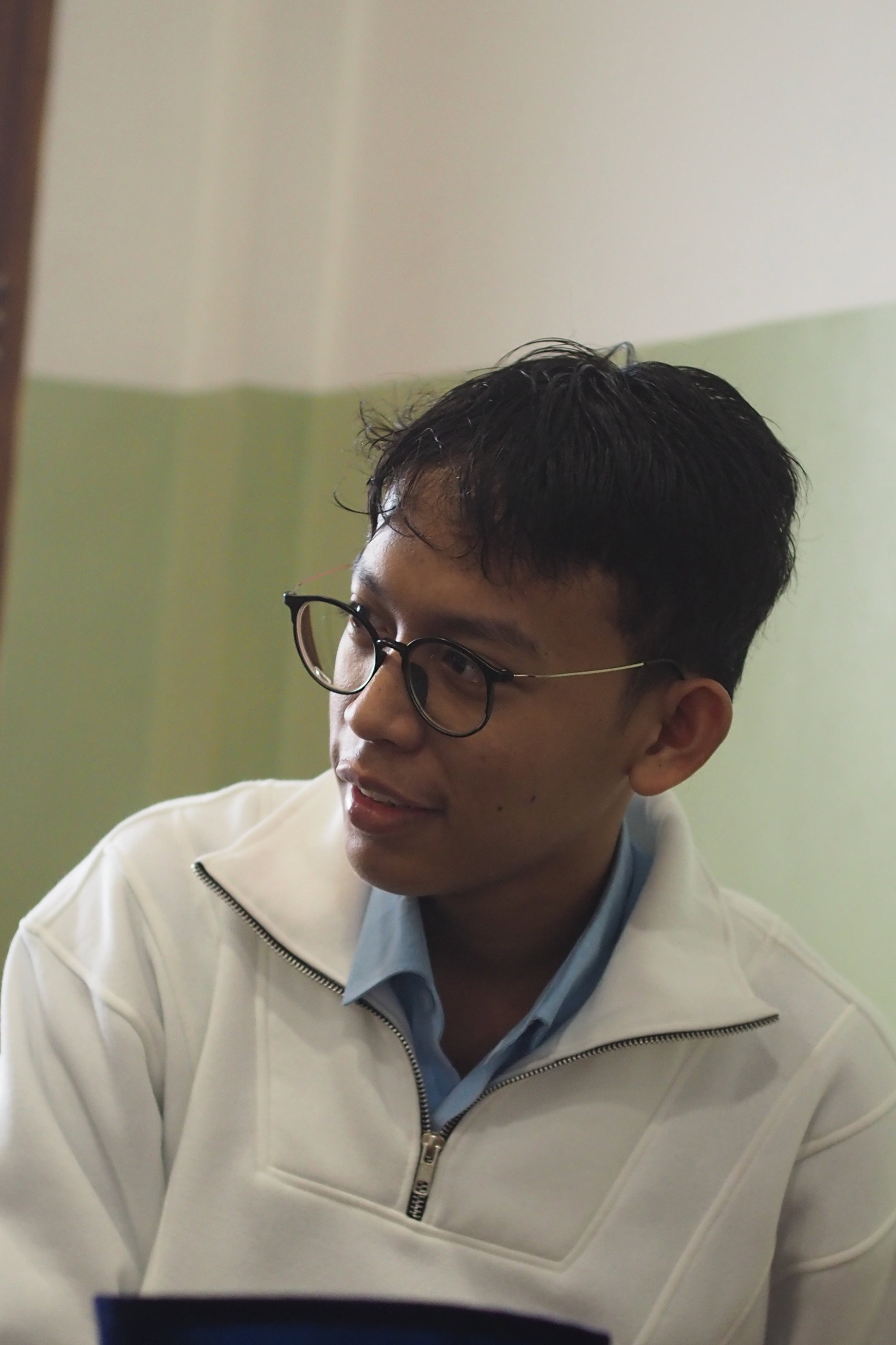 Profile Azif Haidar with character Santri