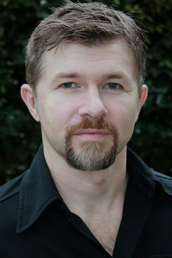 et billede af Todd Brown