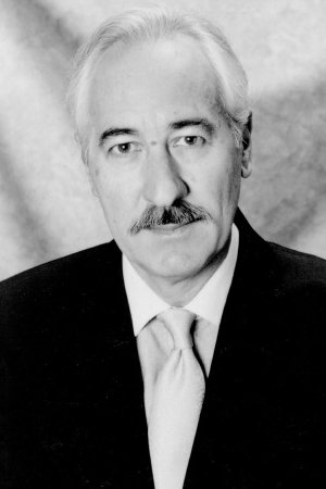 et billede af Bernard Larmande