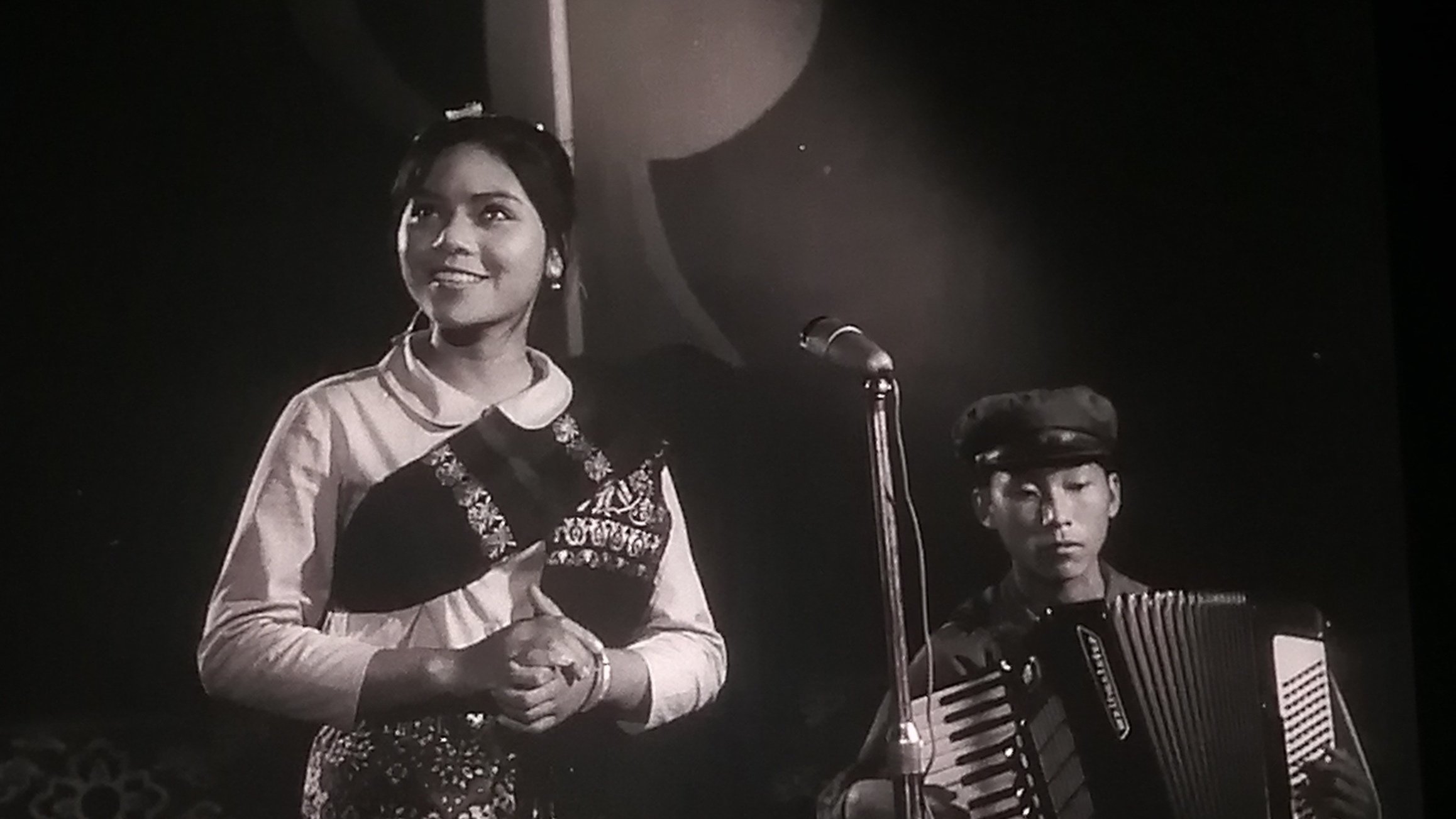 Two Mothers (1975)