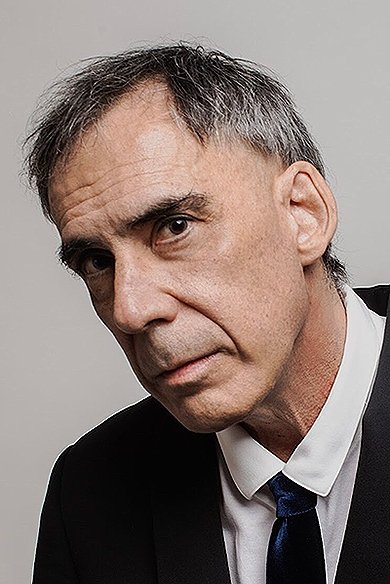 et billede af Arnaldo Antunes