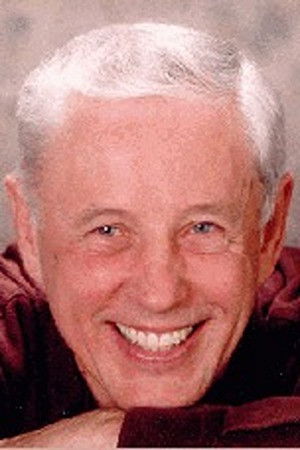 et billede af Lawrence Pazder