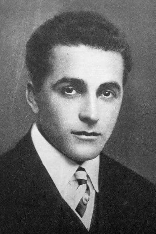 et billede af George Larkin