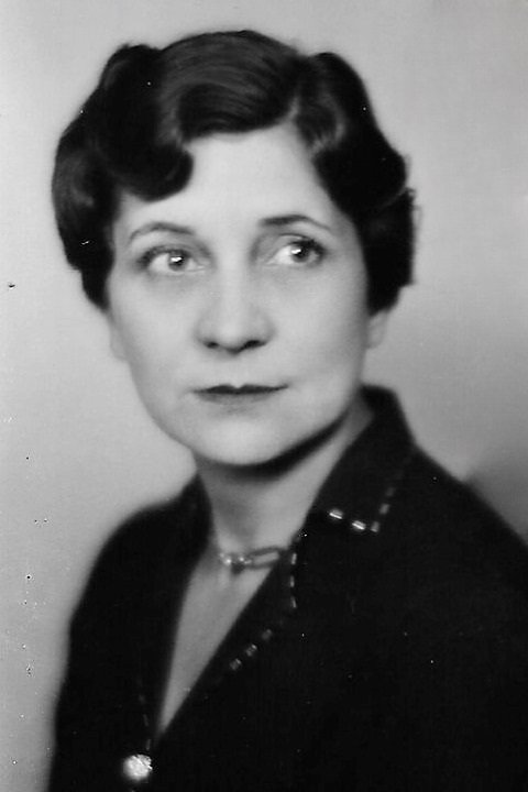 Frances Hatton as Mrs. Holmes (as Mrs. Raymond Hatton)