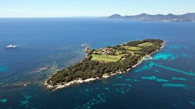 Thumbnail for Episode 9 Season 1 Episode 9