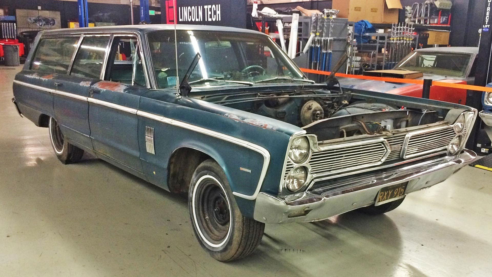 Hot Rod Garage S04E03 backdrop