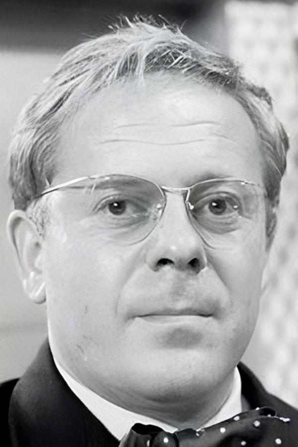 et billede af Aubrey Morris