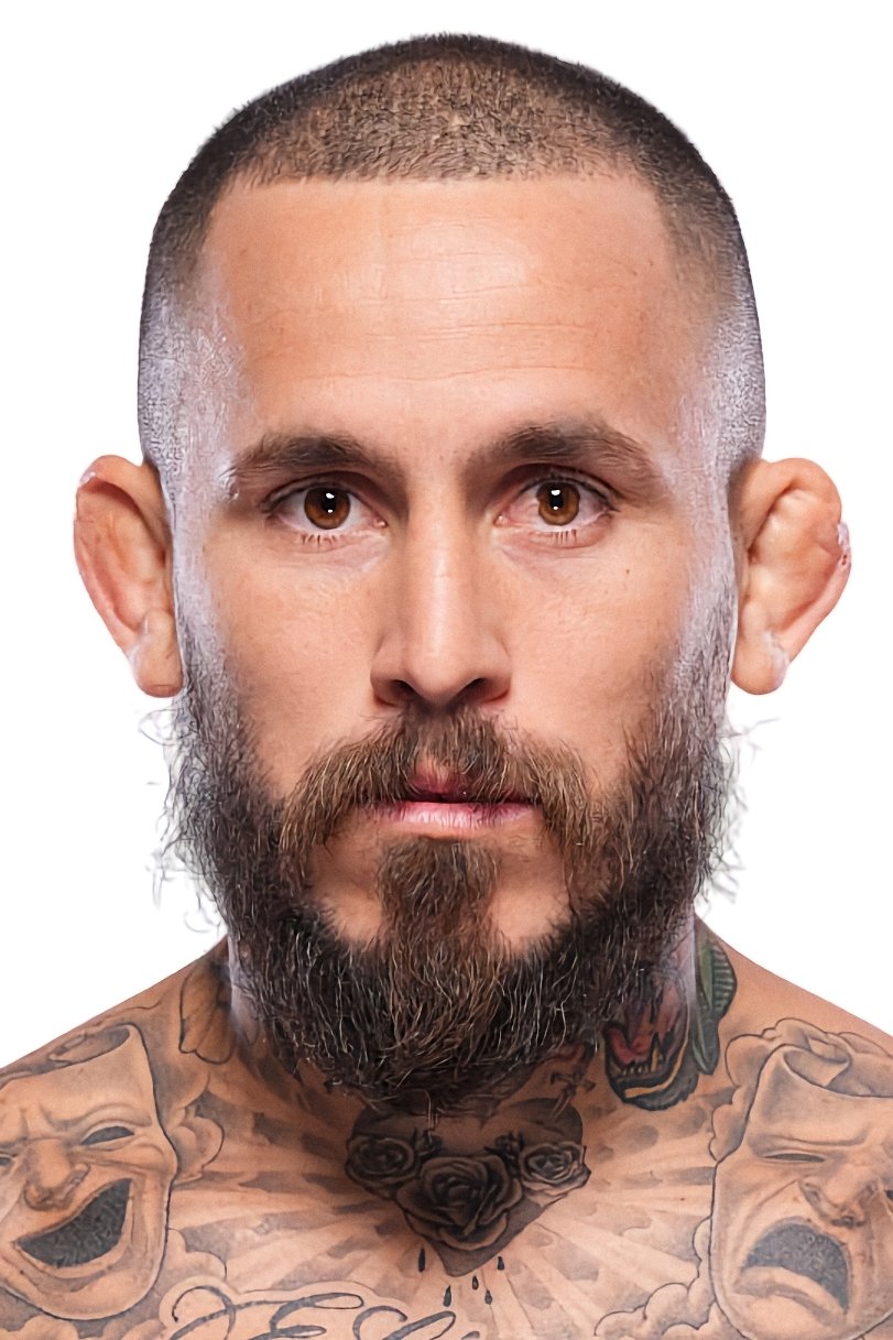 et billede af Marlon Vera