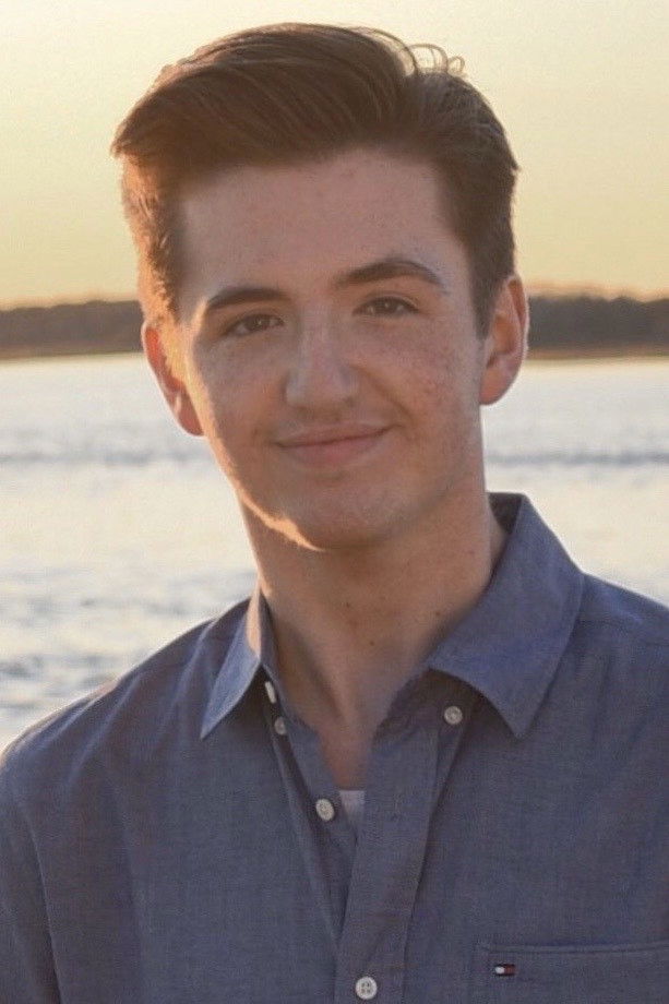 et billede af Andrew Valianti