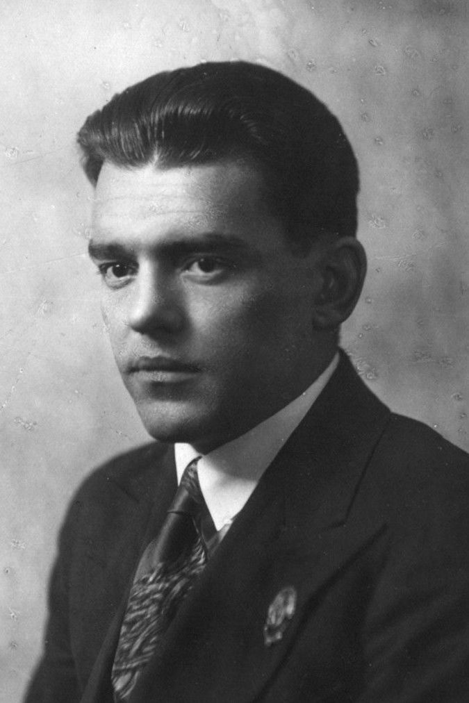 et billede af Mark Troyanovsky