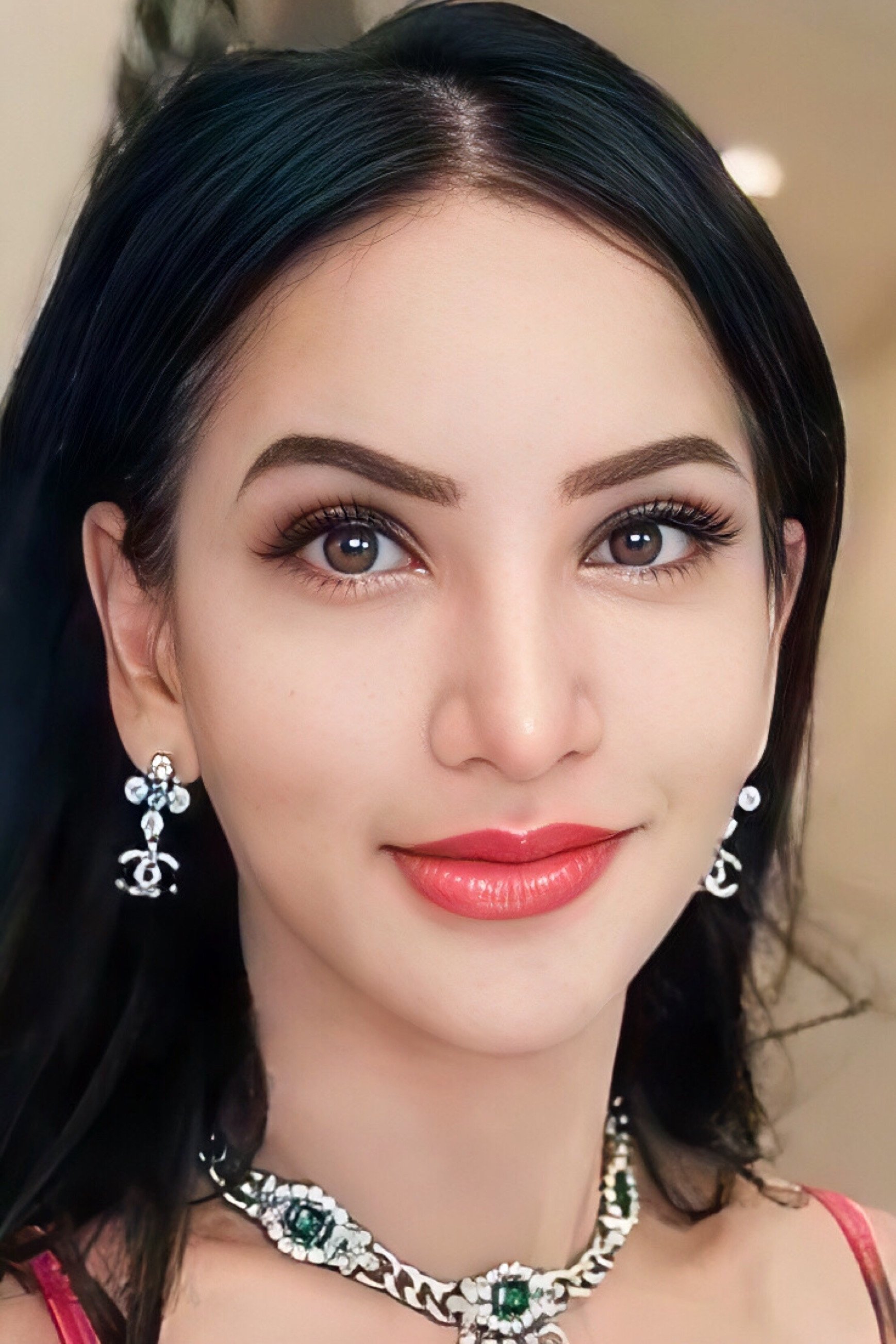Profile image of Petch Kamutmas, a notable actor/actress