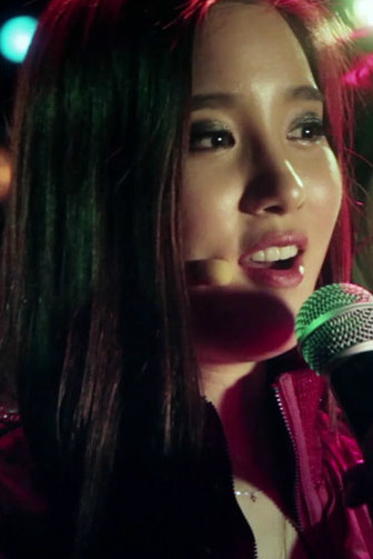 et billede af Shin Ji-soo