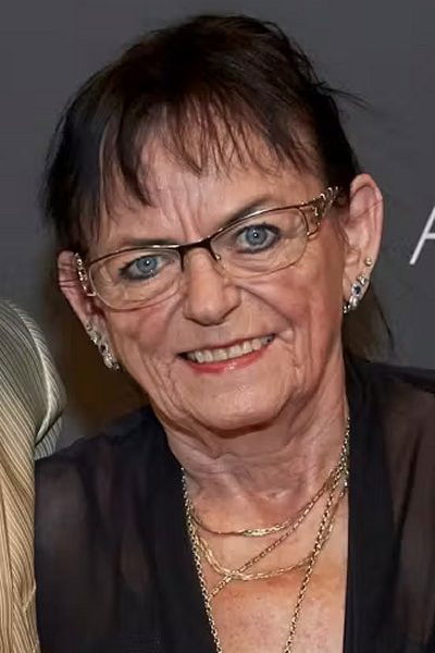 et billede af June Belli