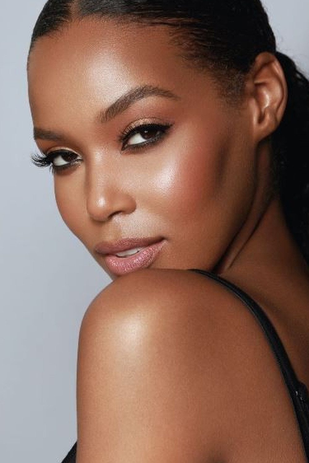 et billede af Raelia Lewis