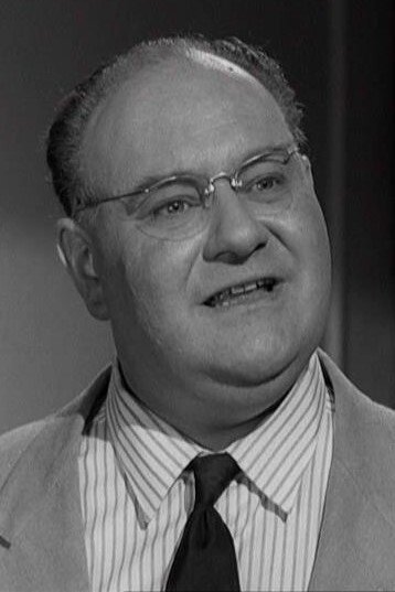 et billede af Guy Deghy