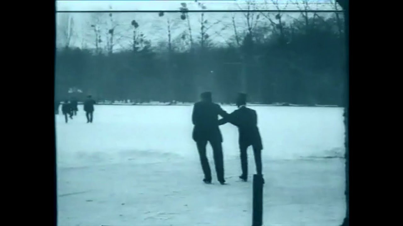 Max Learns to Skate (1907)