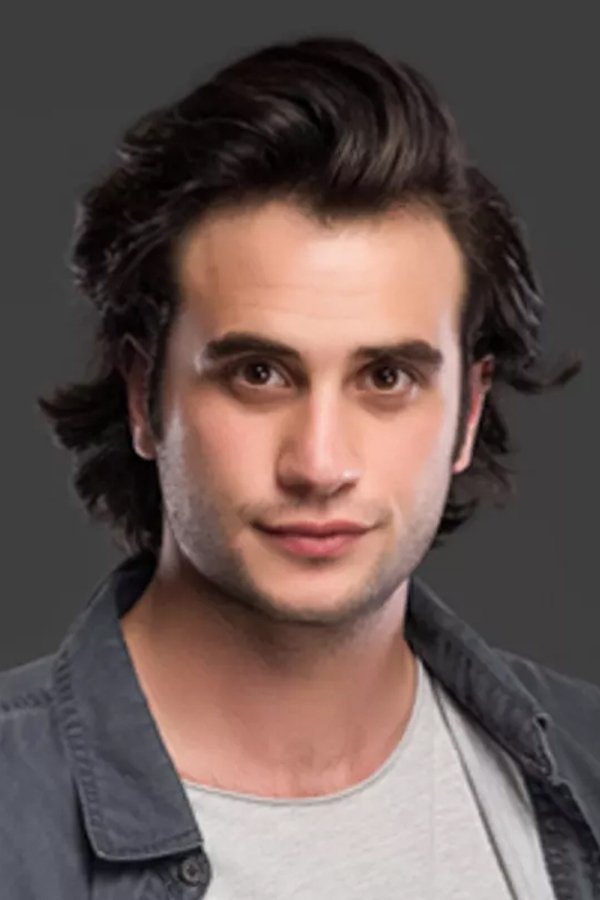 et billede af Kaan Sevi