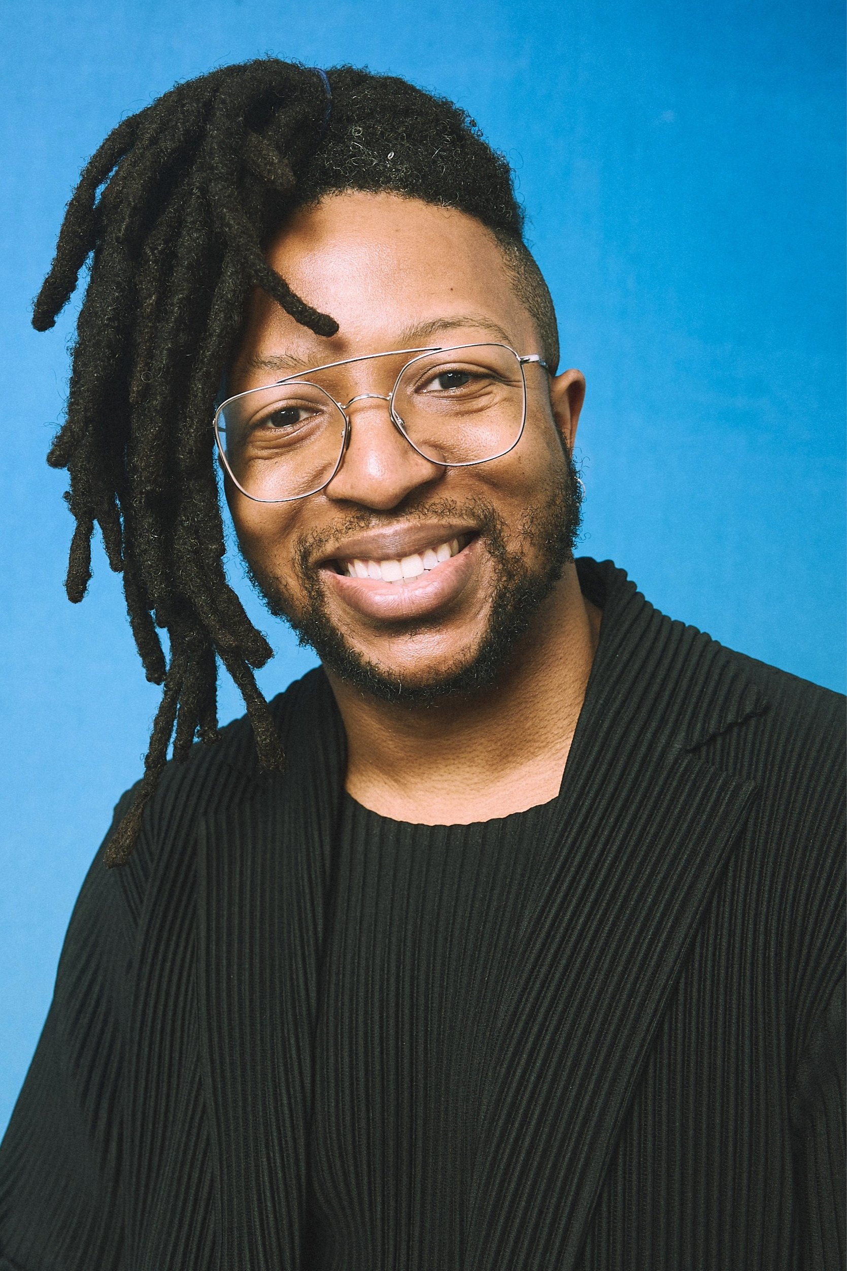 et billede af Jomo Fray