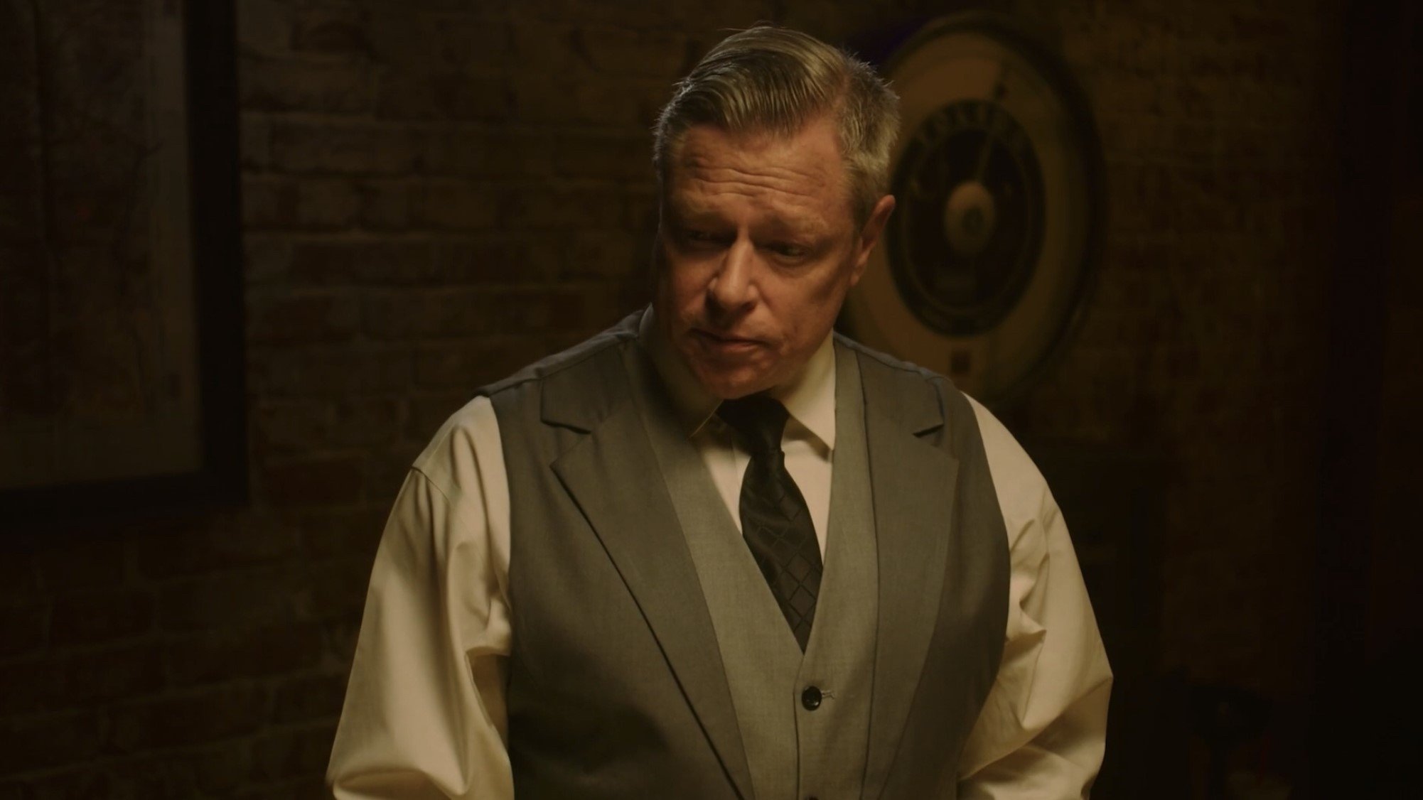 The Man Who Would Not Shake Hands (2022)