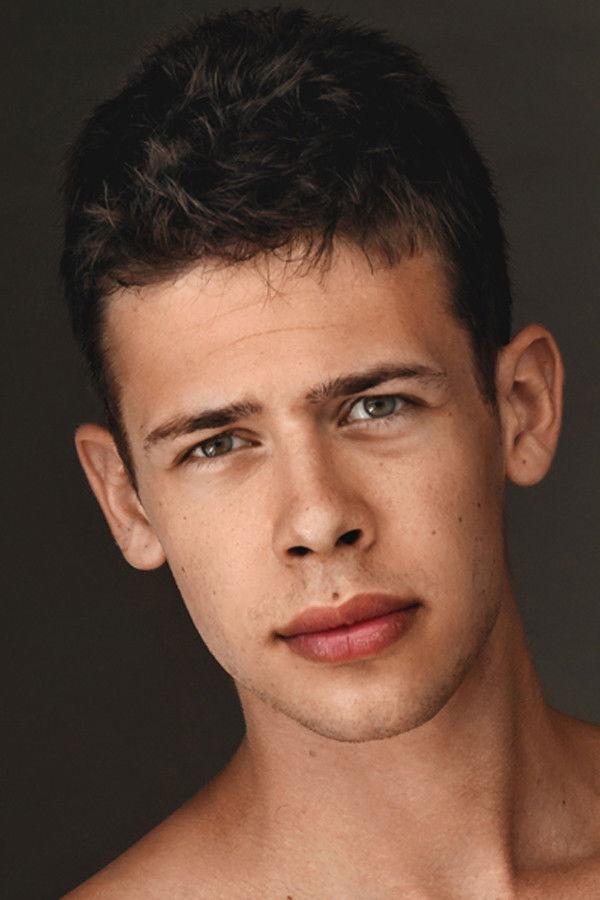 et billede af Jordan Faris