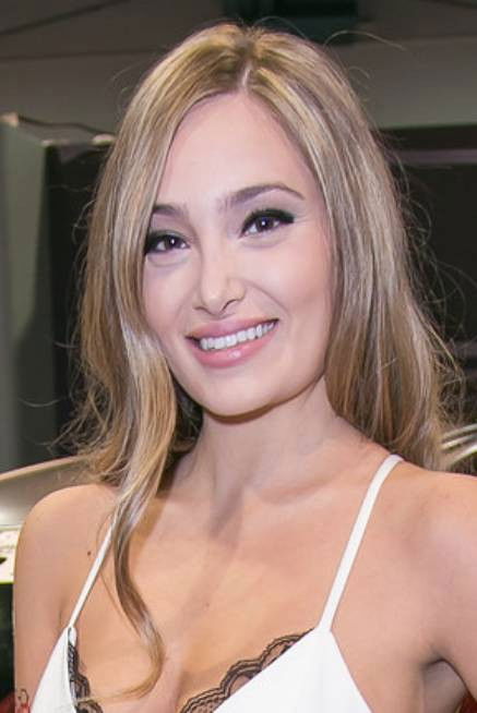 et billede af Savannah Matlow