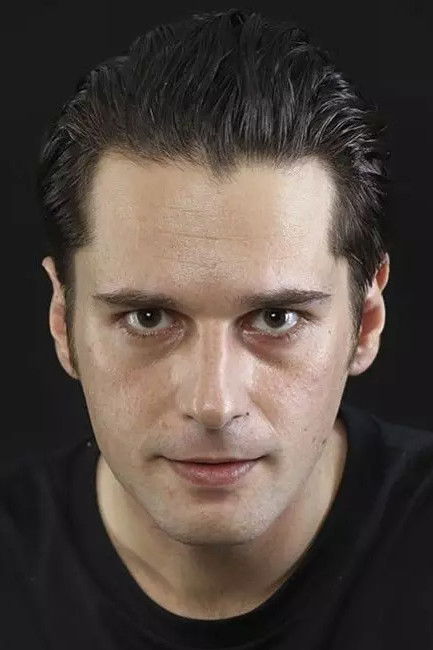 et billede af Cenk Gürpınar