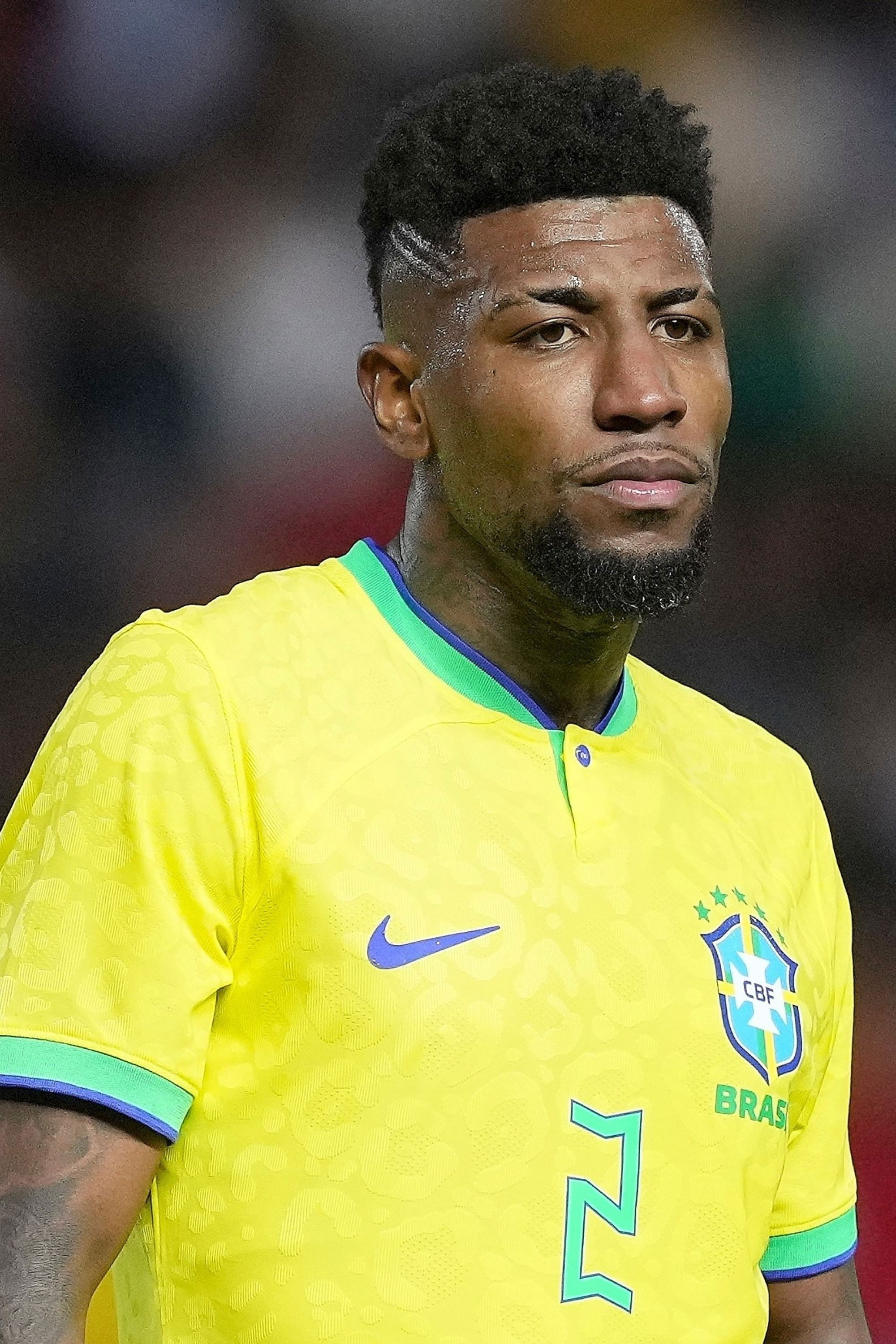 et billede af Emerson Royal