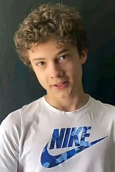 et billede af Çağan Efe Ak