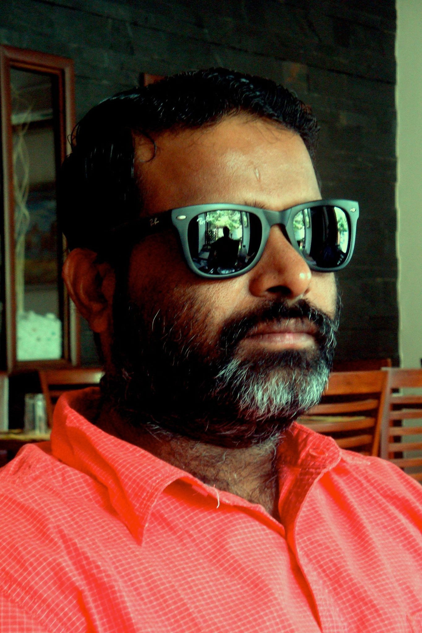 et billede af Anand Ekbote