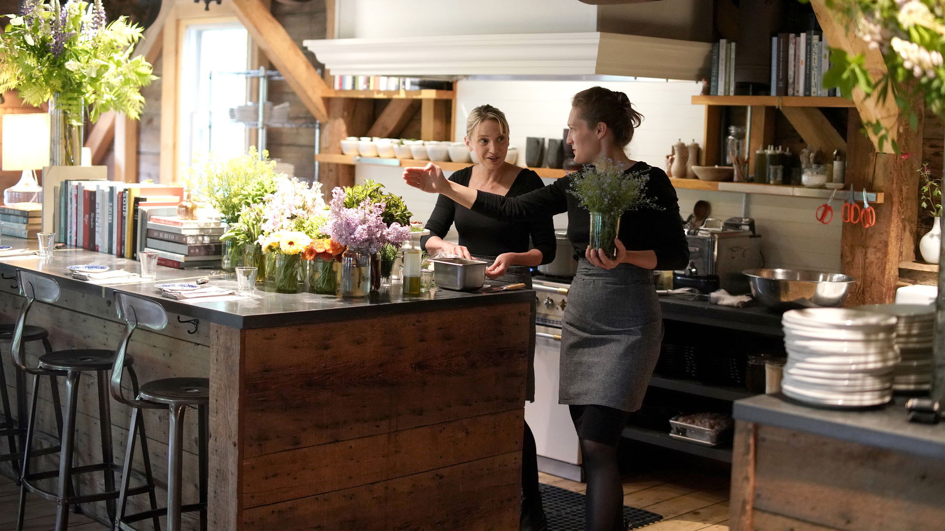 The Lost Kitchen S03E04 backdrop