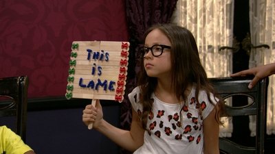 3 fantômes chez les Hathaway - Un baby-sitter hanté