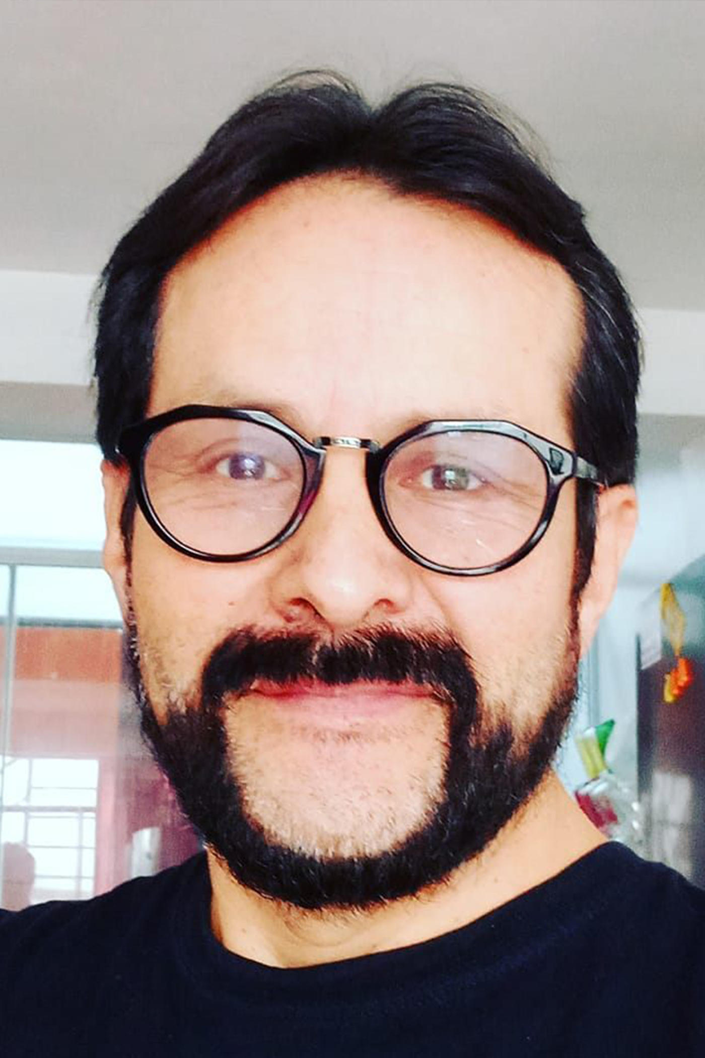 Fernando Vásquez's picture in the cast