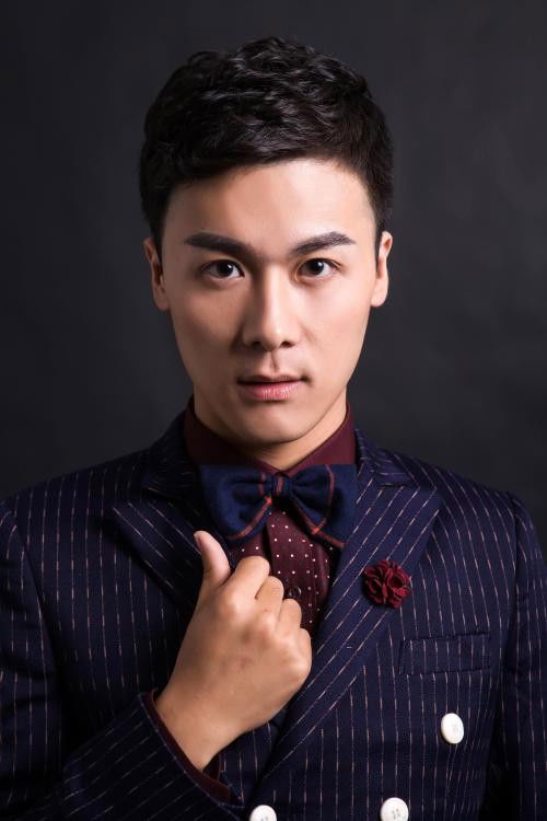 et billede af Ding He