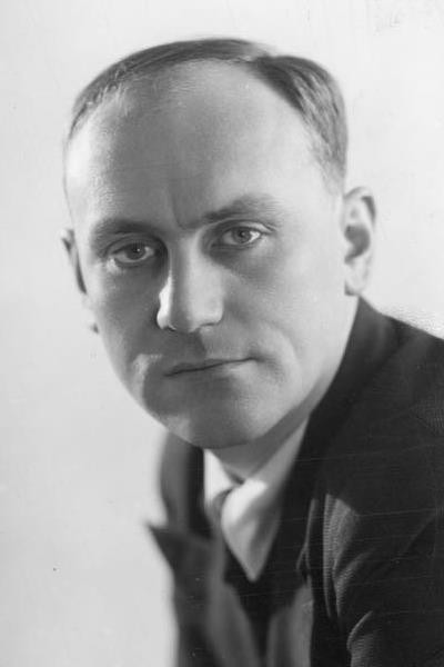 et billede af Bernhard Minetti