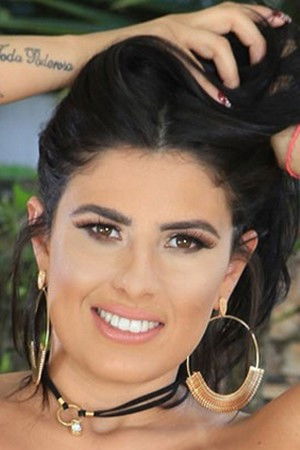 et billede af Cibele Pacheco