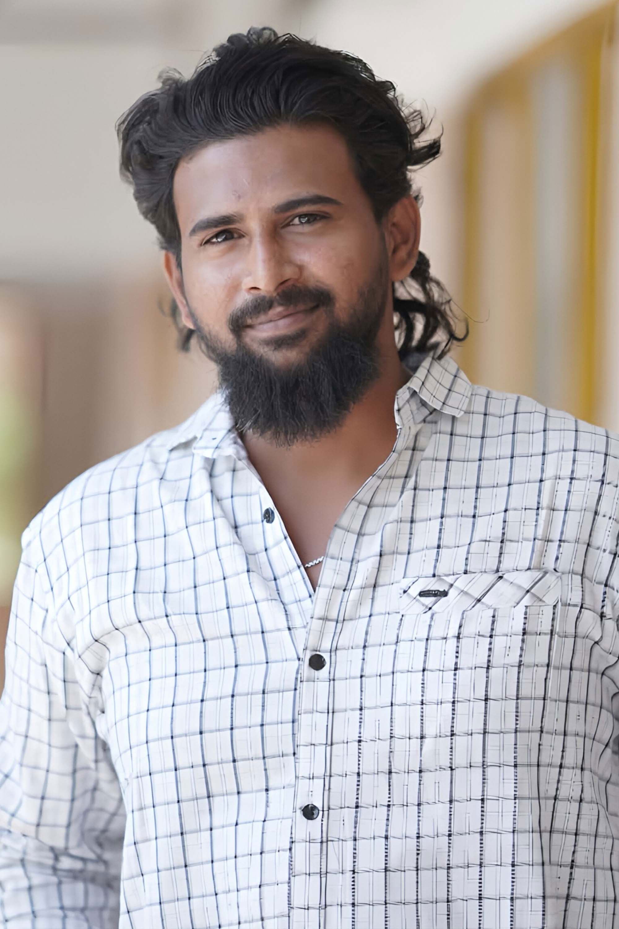 et billede af Umar Khan