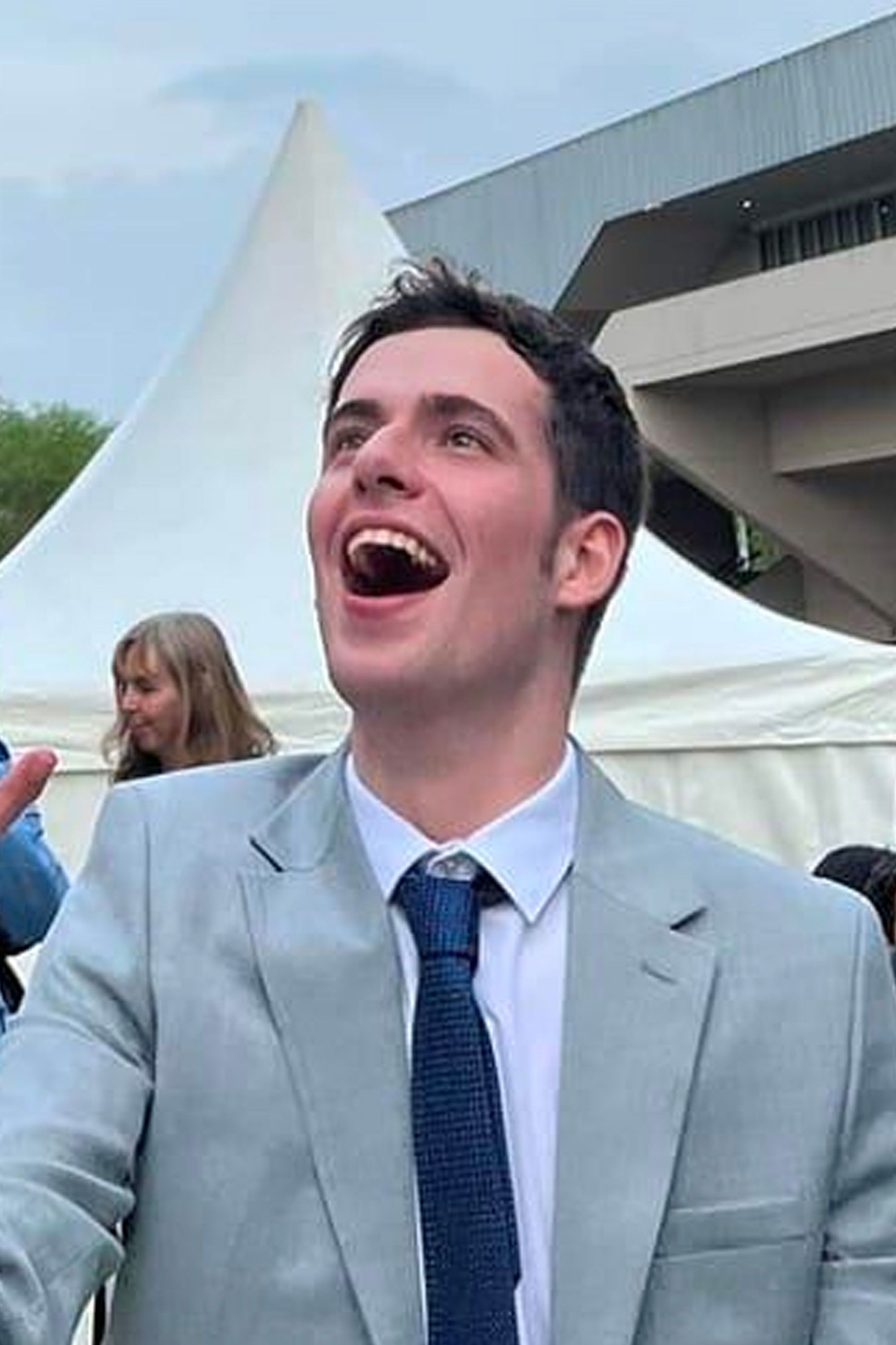 et billede af Jonathan Hughes