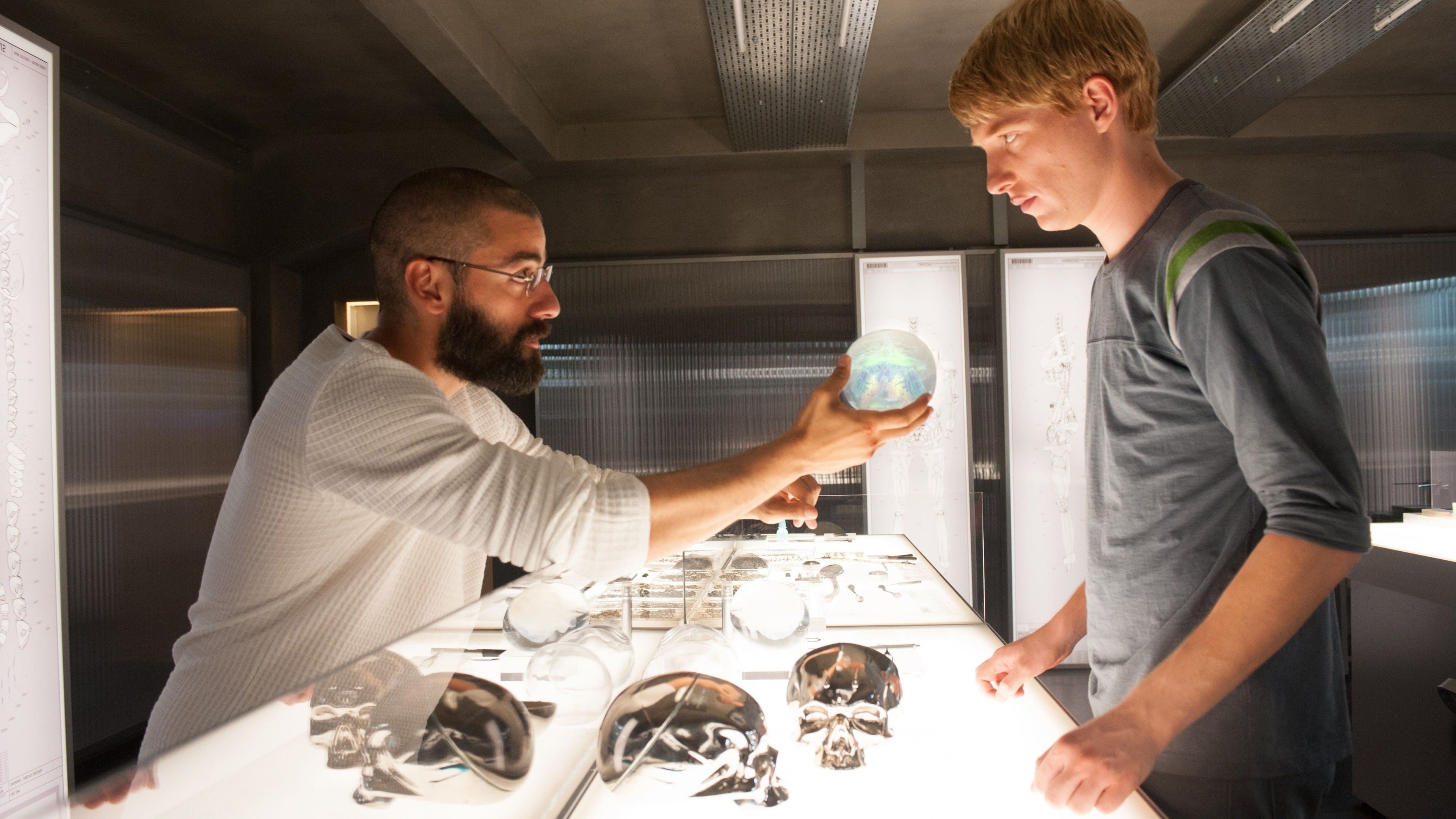 Ex Machina (2015)