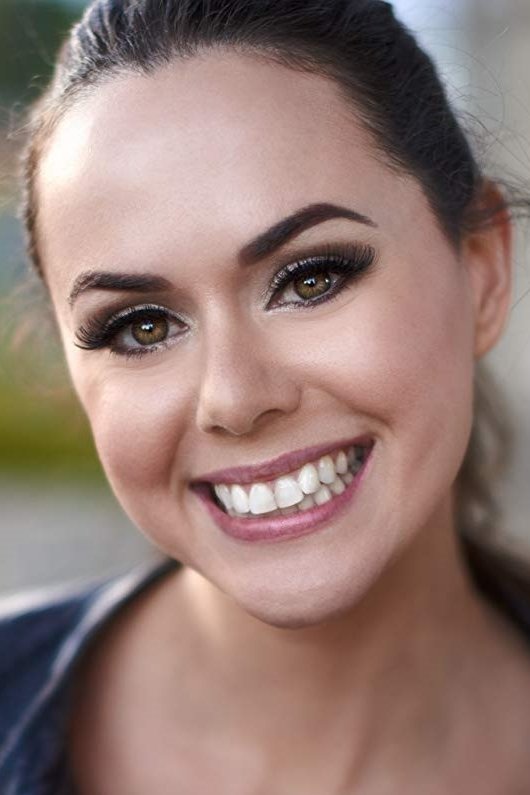 et billede af Stacey Roy