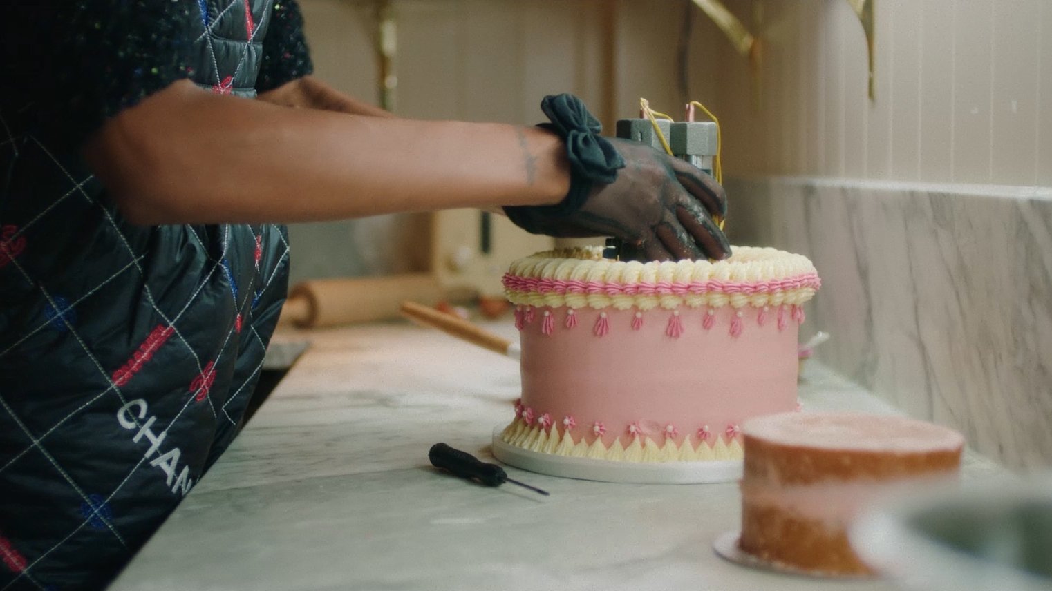 Cake Bomb (2023)