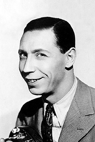 et billede af George Formby
