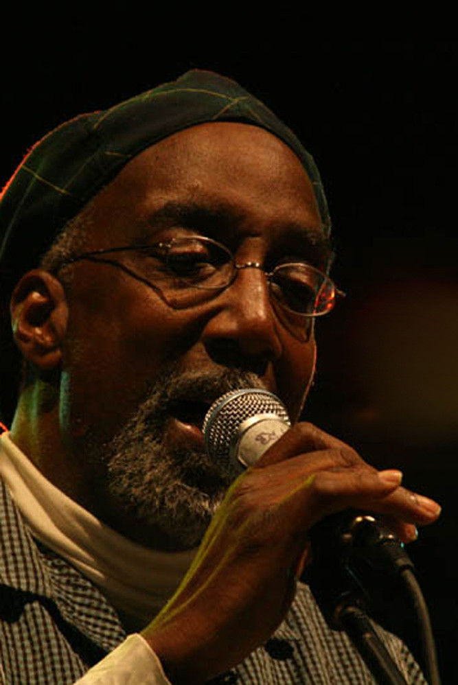 et billede af Curtis Fowlkes