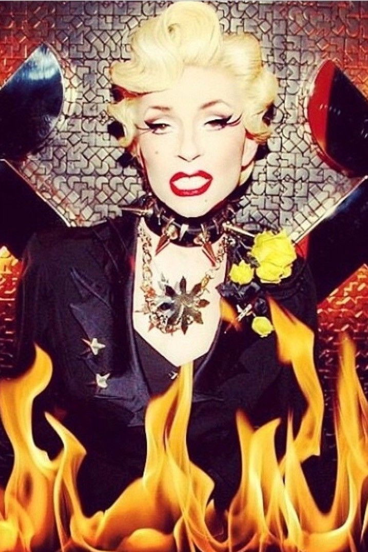 et billede af Lola Dragoness Von Flame