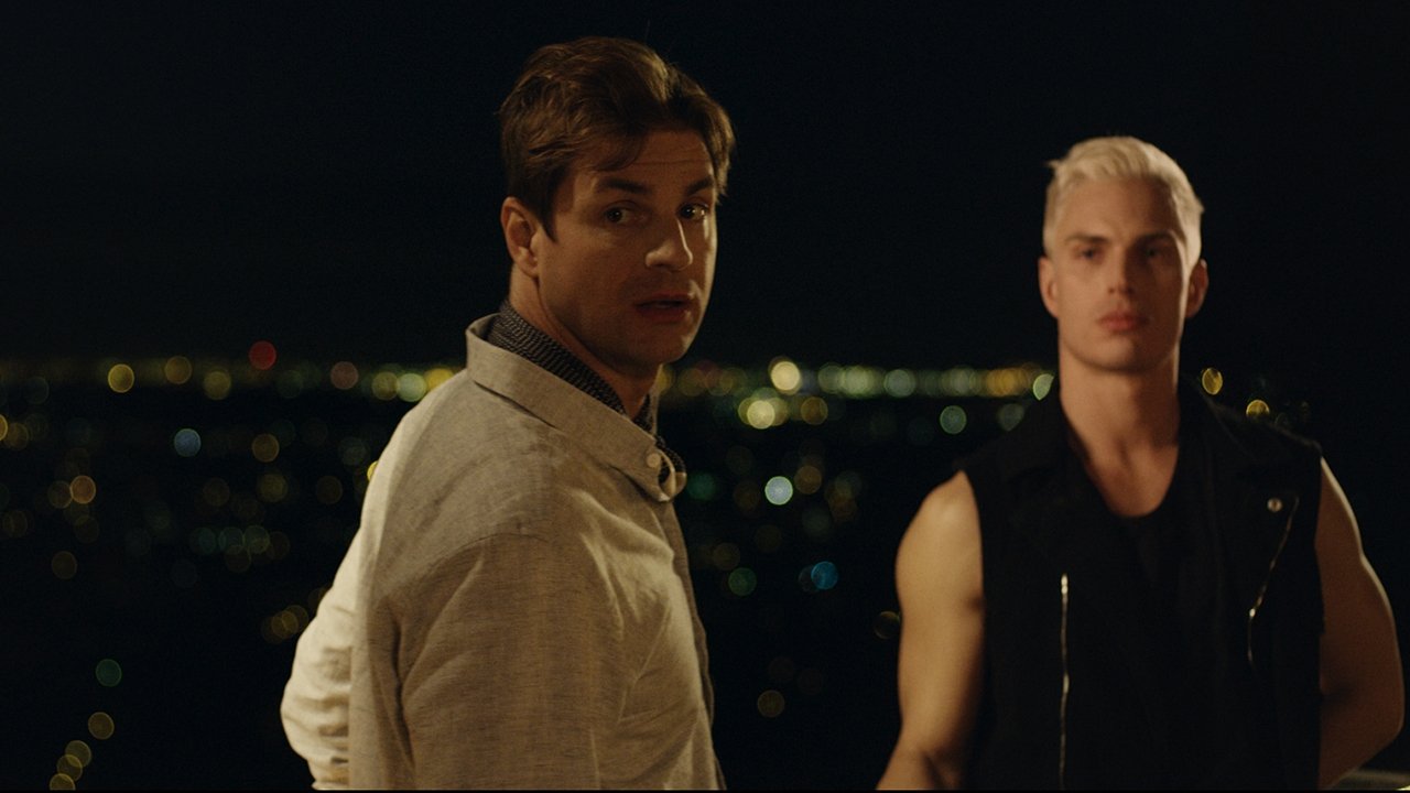 Kiss Me, Kill Me (2015)