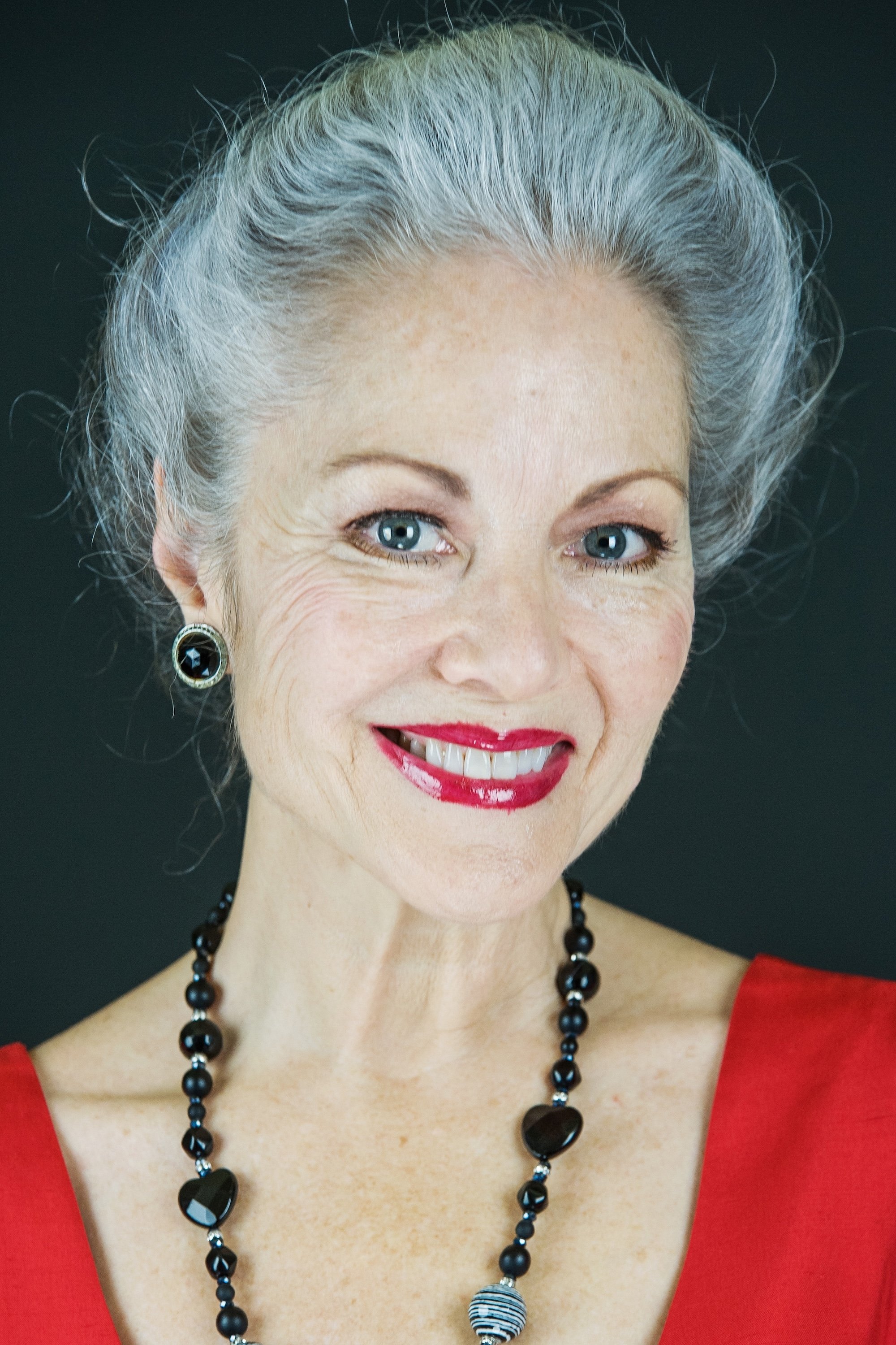Profile Priscilla Quinby with character Evamay