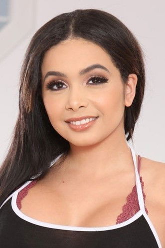 et billede af Aaliyah Hadid