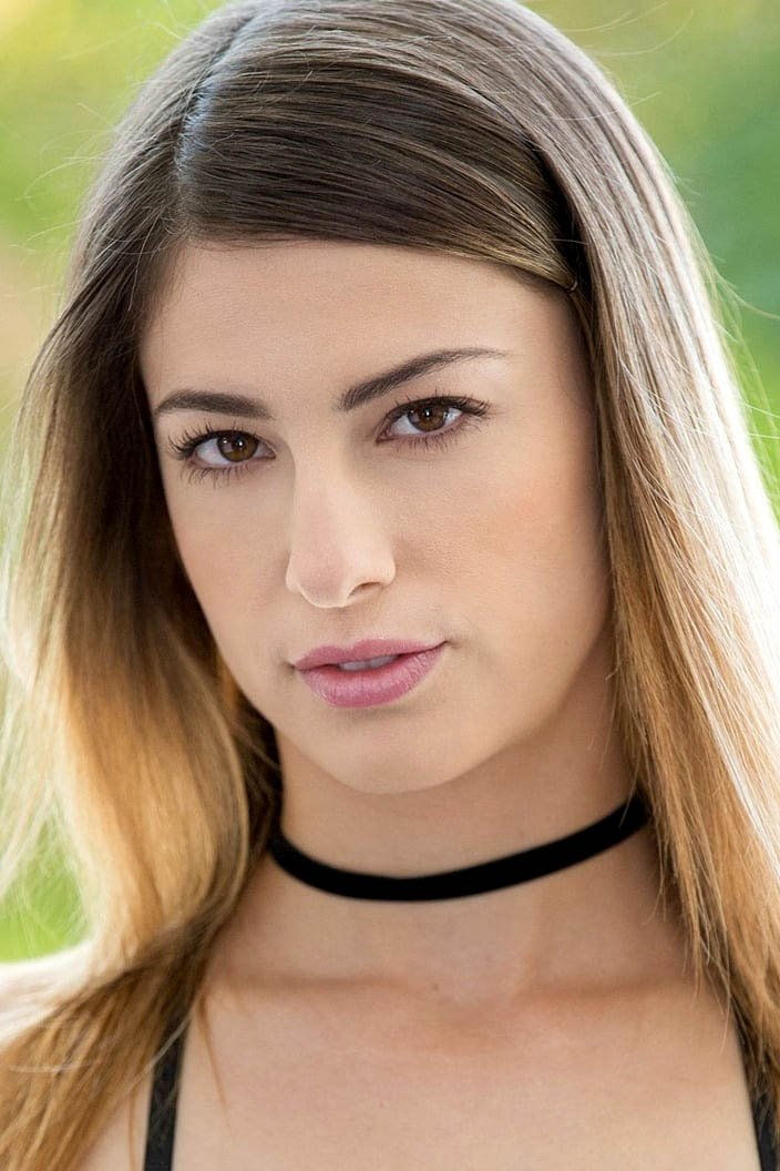 Kristen Scott Profile Images — The Movie Database (TMDB)