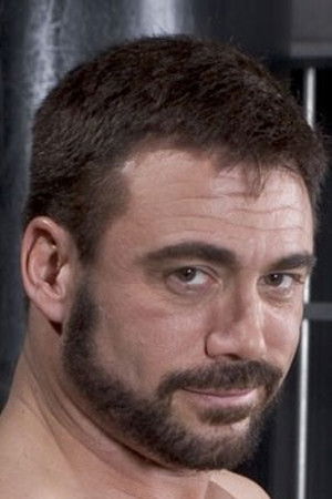 et billede af Mick Powers