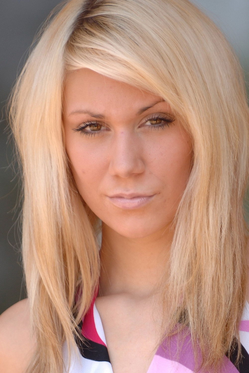 et billede af Sara St. James