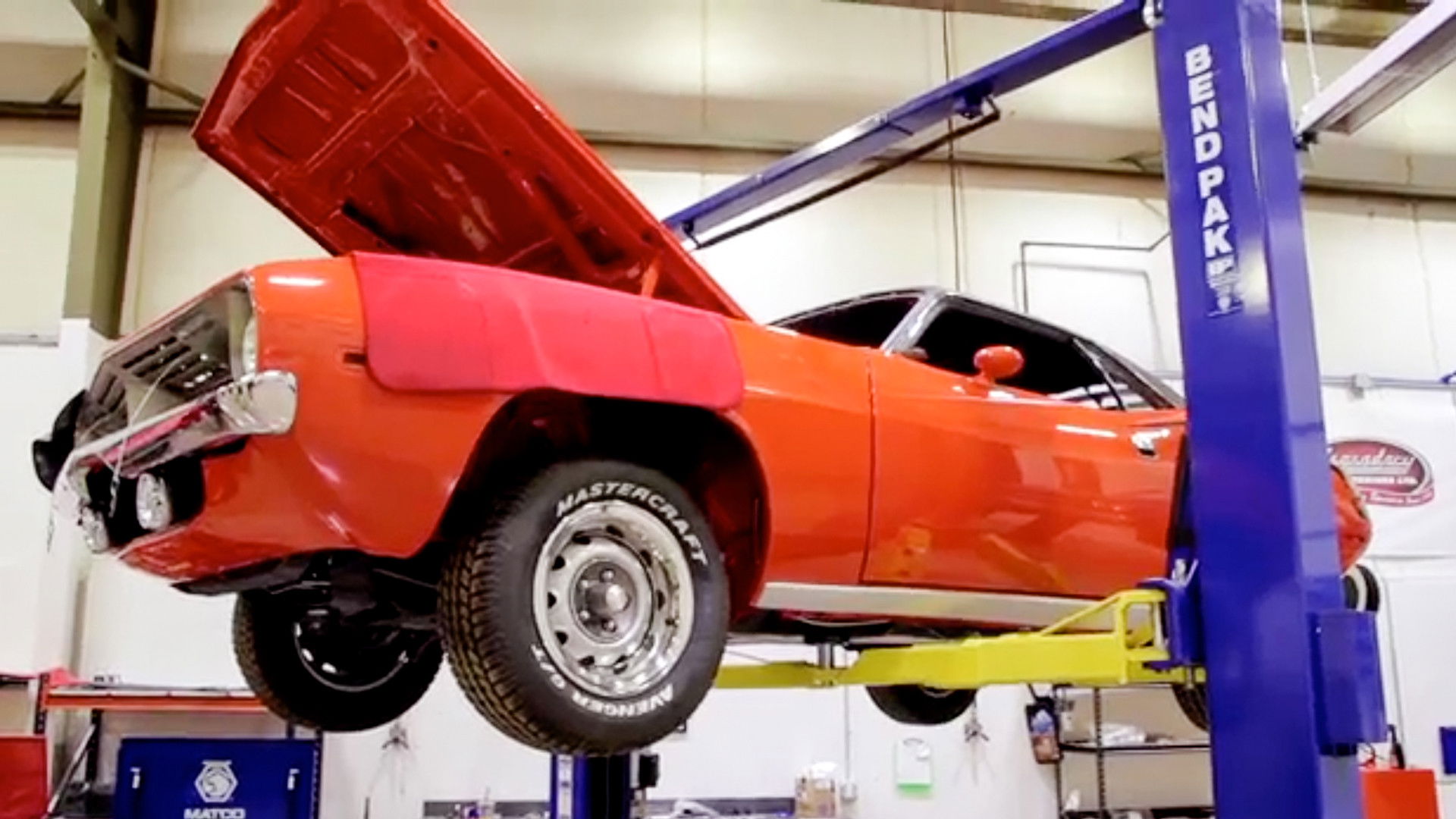 Graveyard Carz S05E02 backdrop